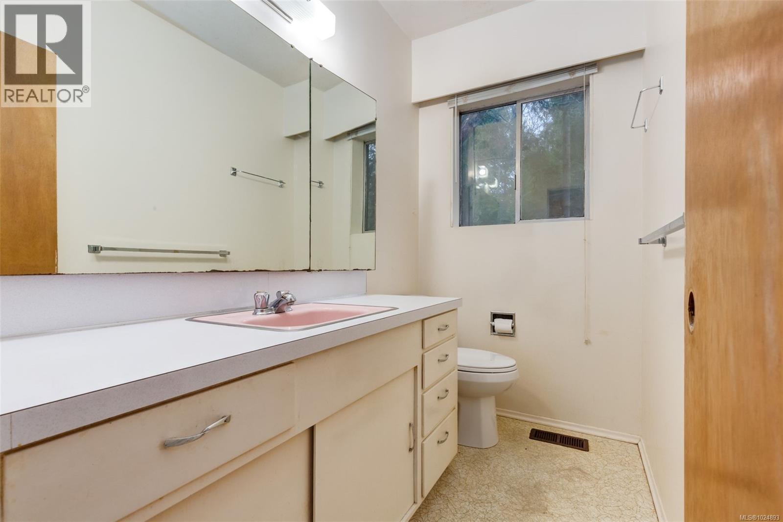 7900 Lantzville Rd, Lantzville