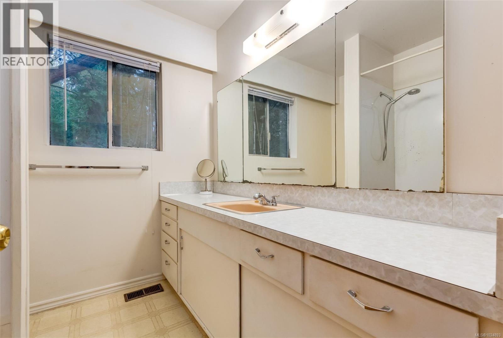 7900 Lantzville Rd, Lantzville