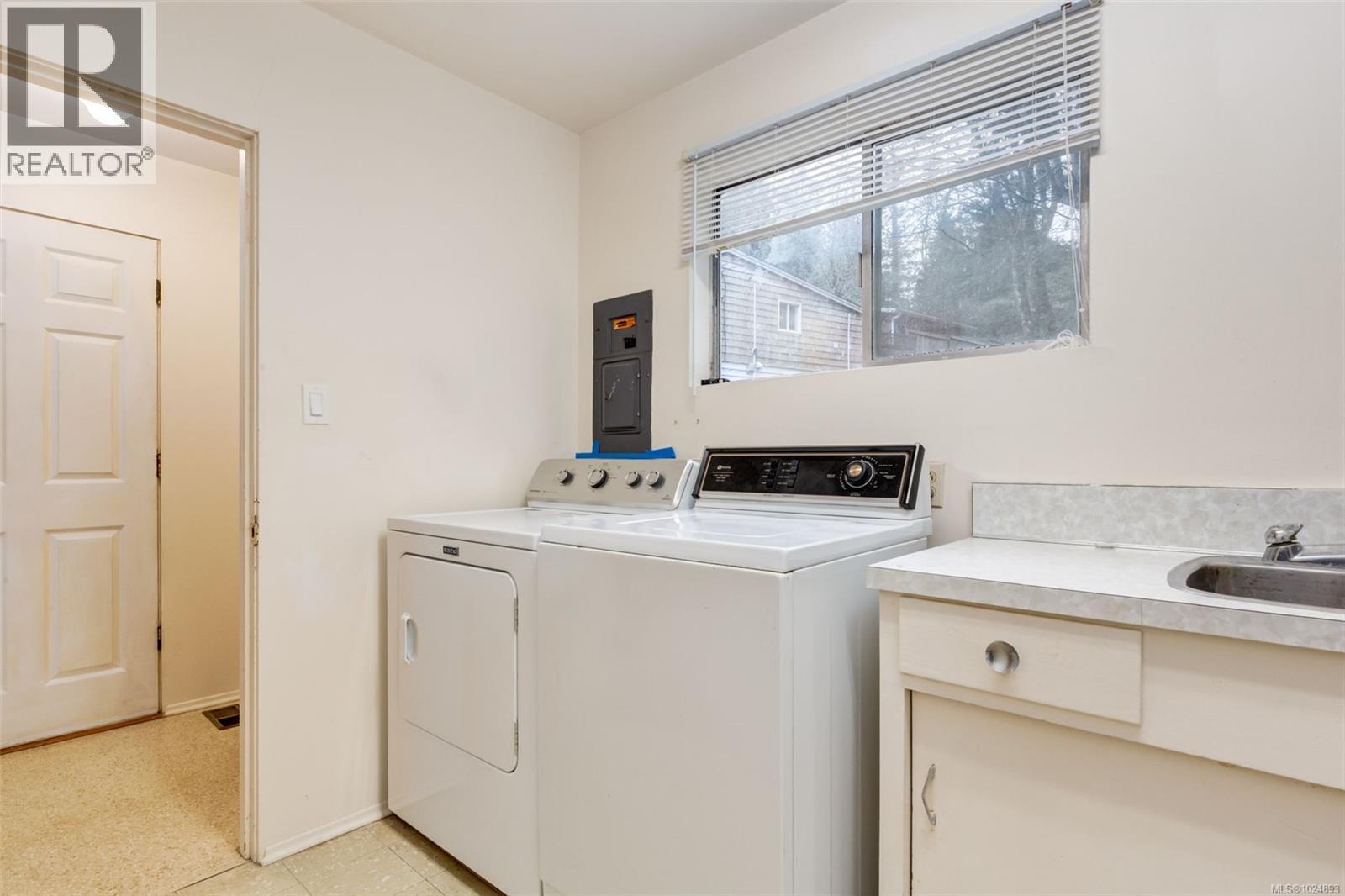 7900 Lantzville Rd, Lantzville