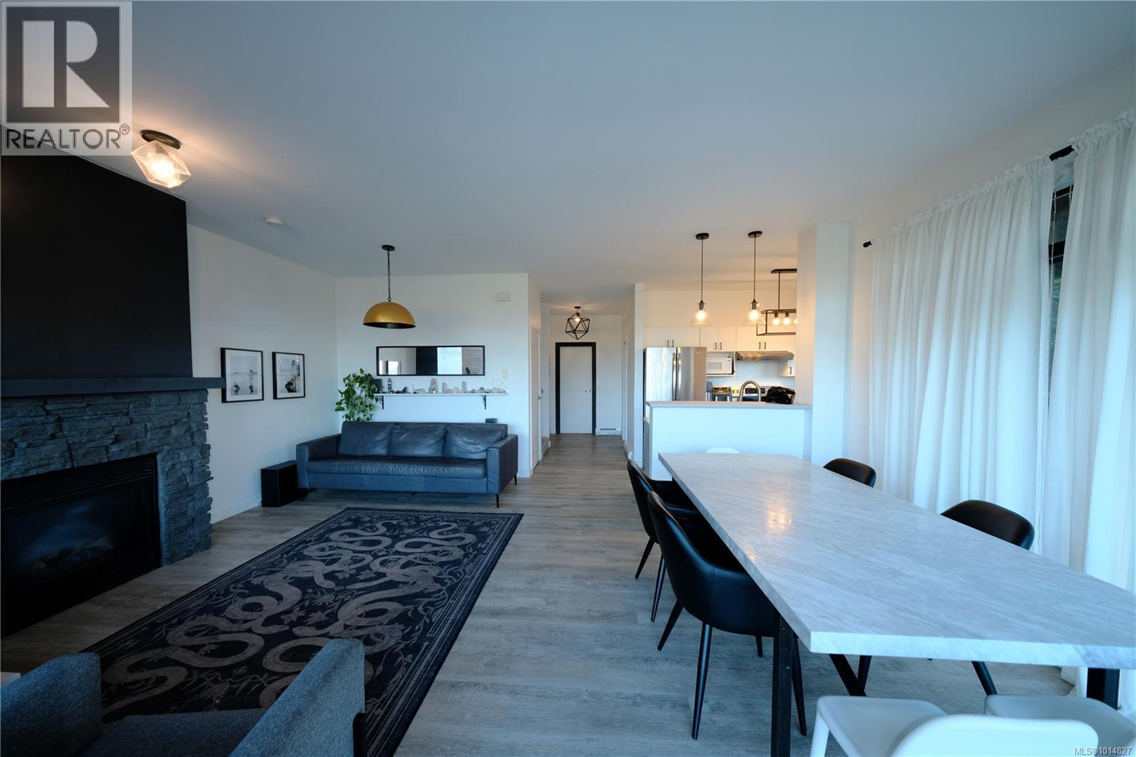 204 591 Pfeiffer Cres, Tofino