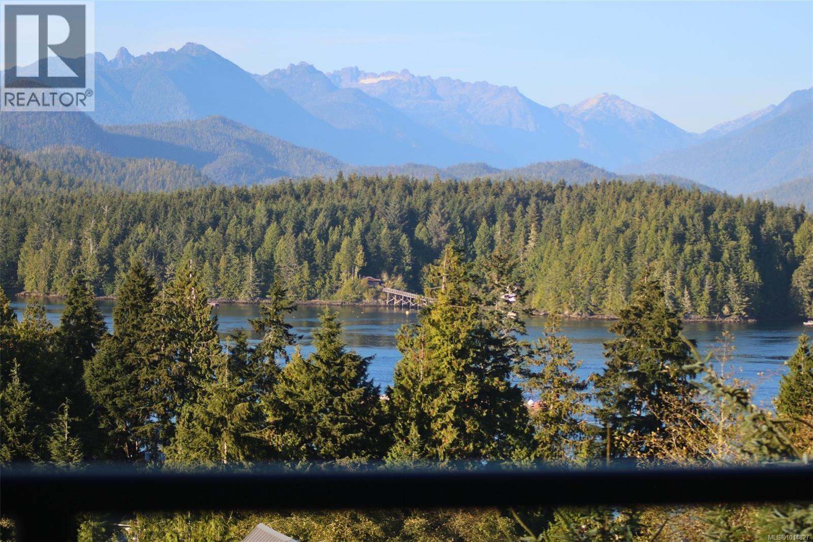 204 591 Pfeiffer Cres, Tofino