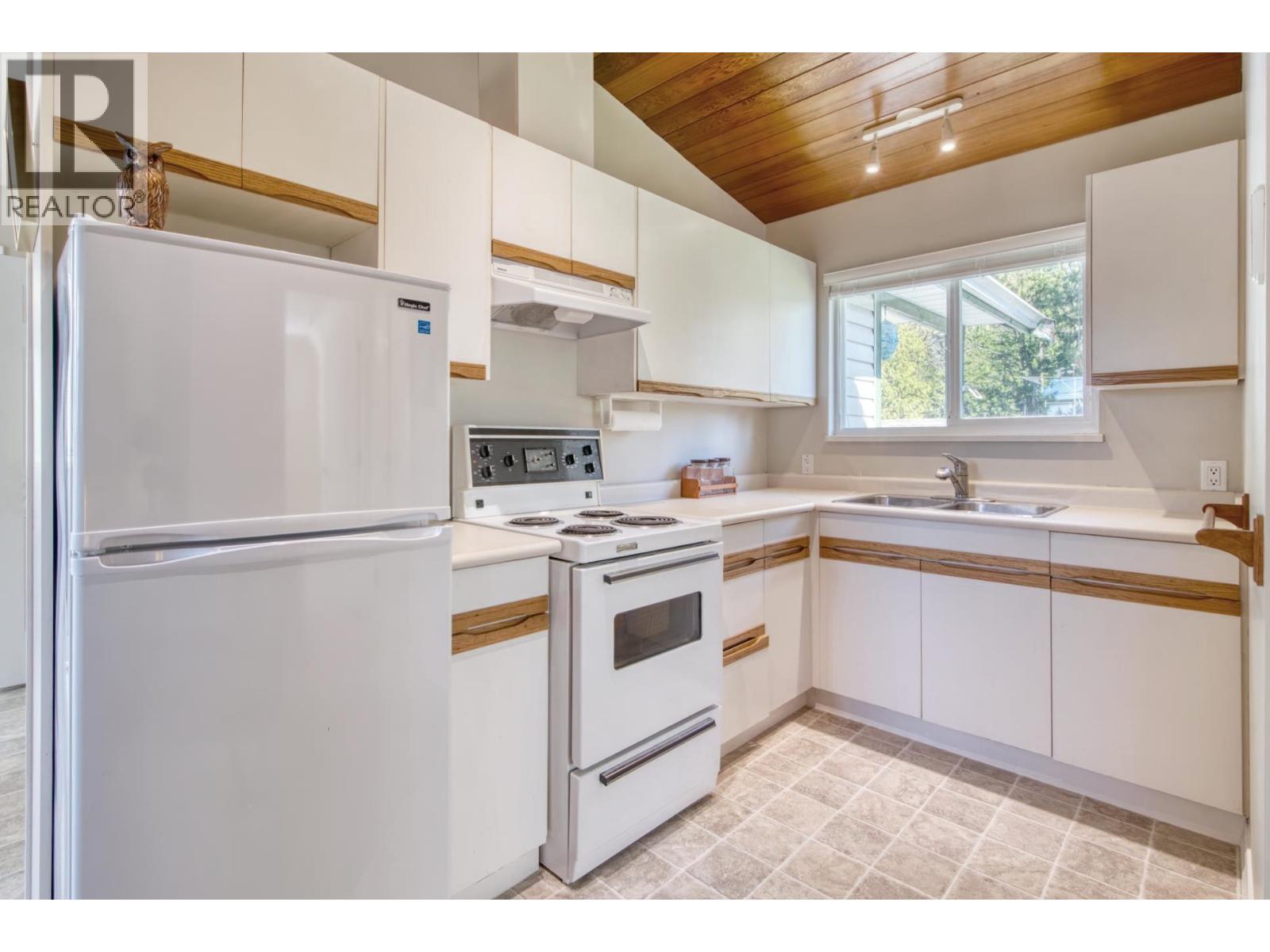 13282 KEELSON ROAD, Garden Bay