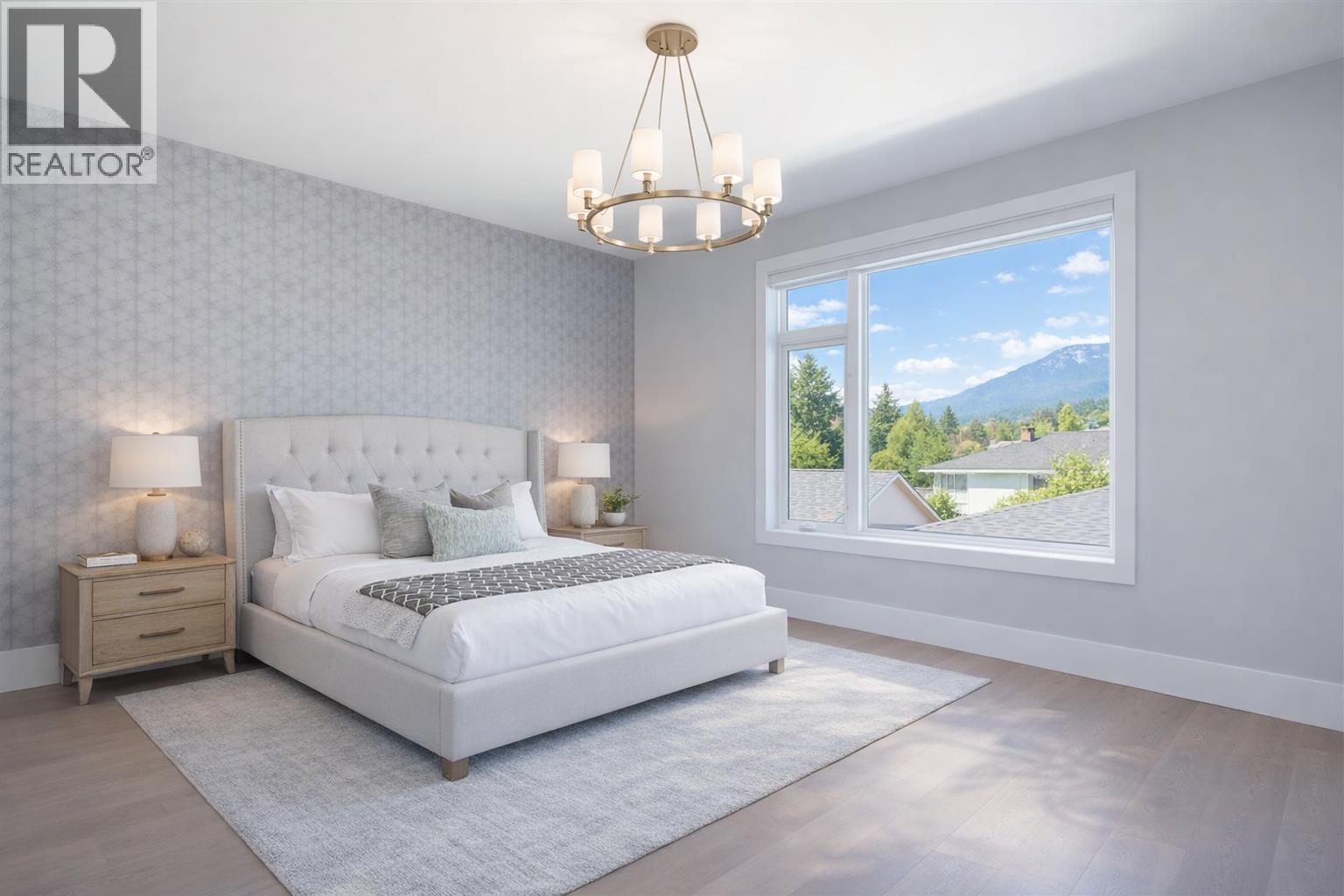 356 W 28TH STREET, North Vancouver