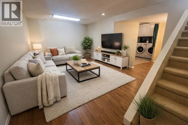 
          441 SWITZER Drive
            <br/>
            <span>Hinton</span>
            , 
            <span>AB</span>
             <span>T7V1Z7</span>
         - Photo 18