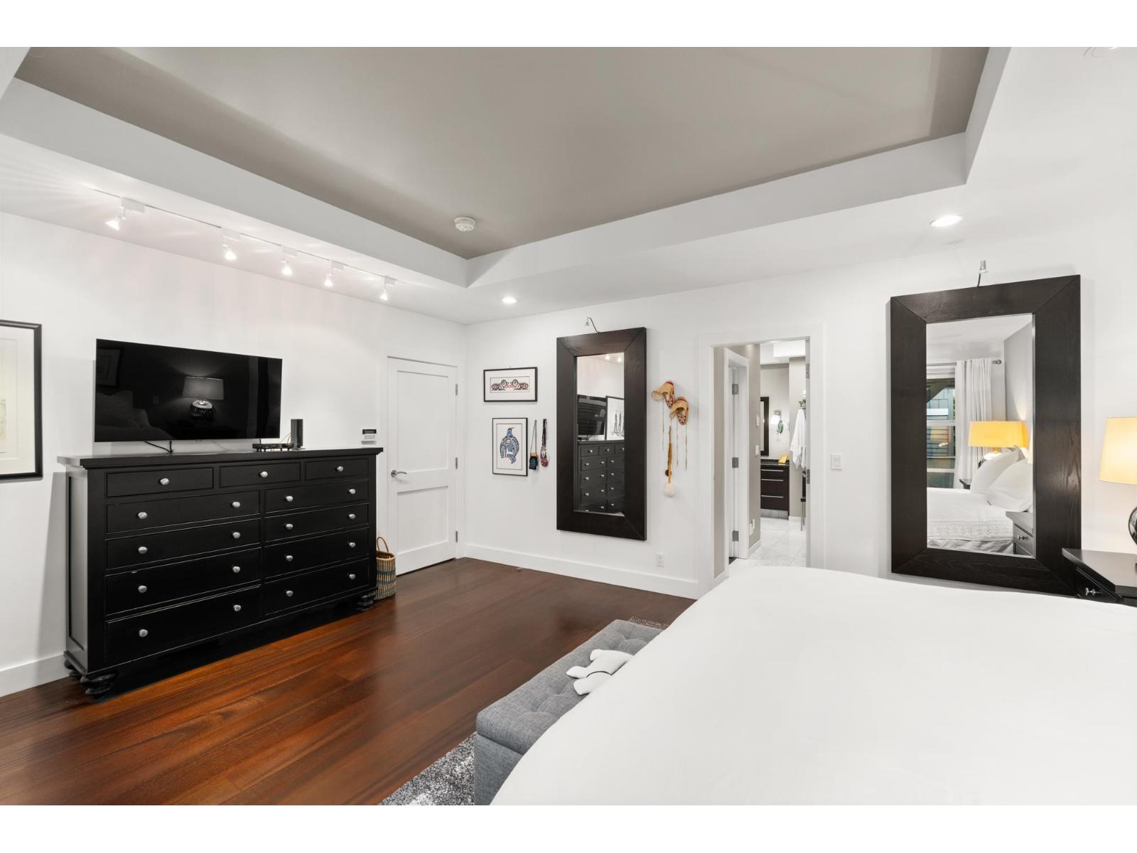 15461 18TH AVENUE, Surrey