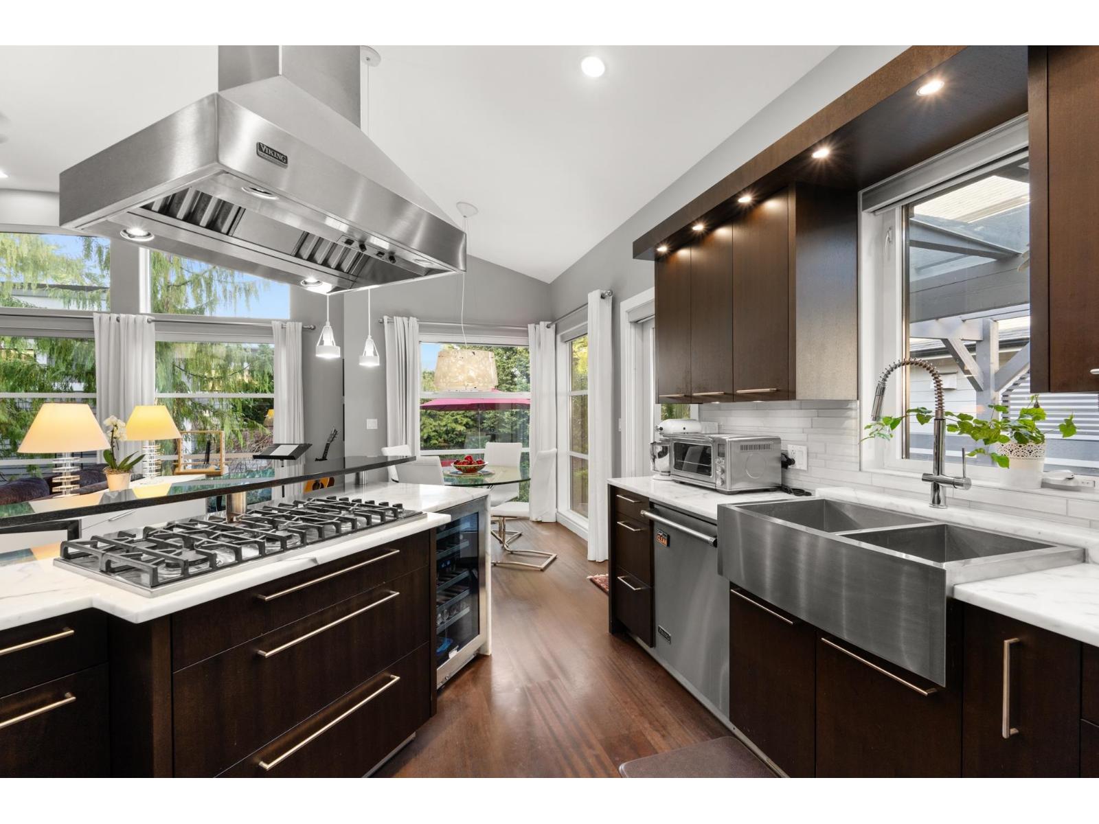 15461 18TH AVENUE, Surrey