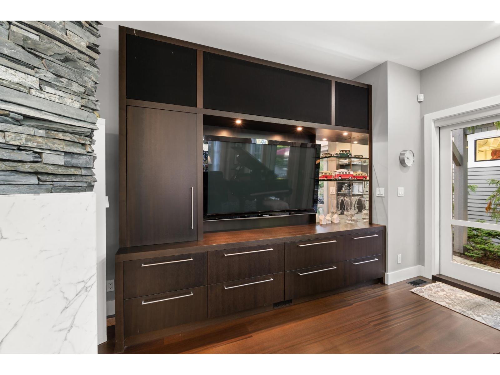 15461 18TH AVENUE, Surrey