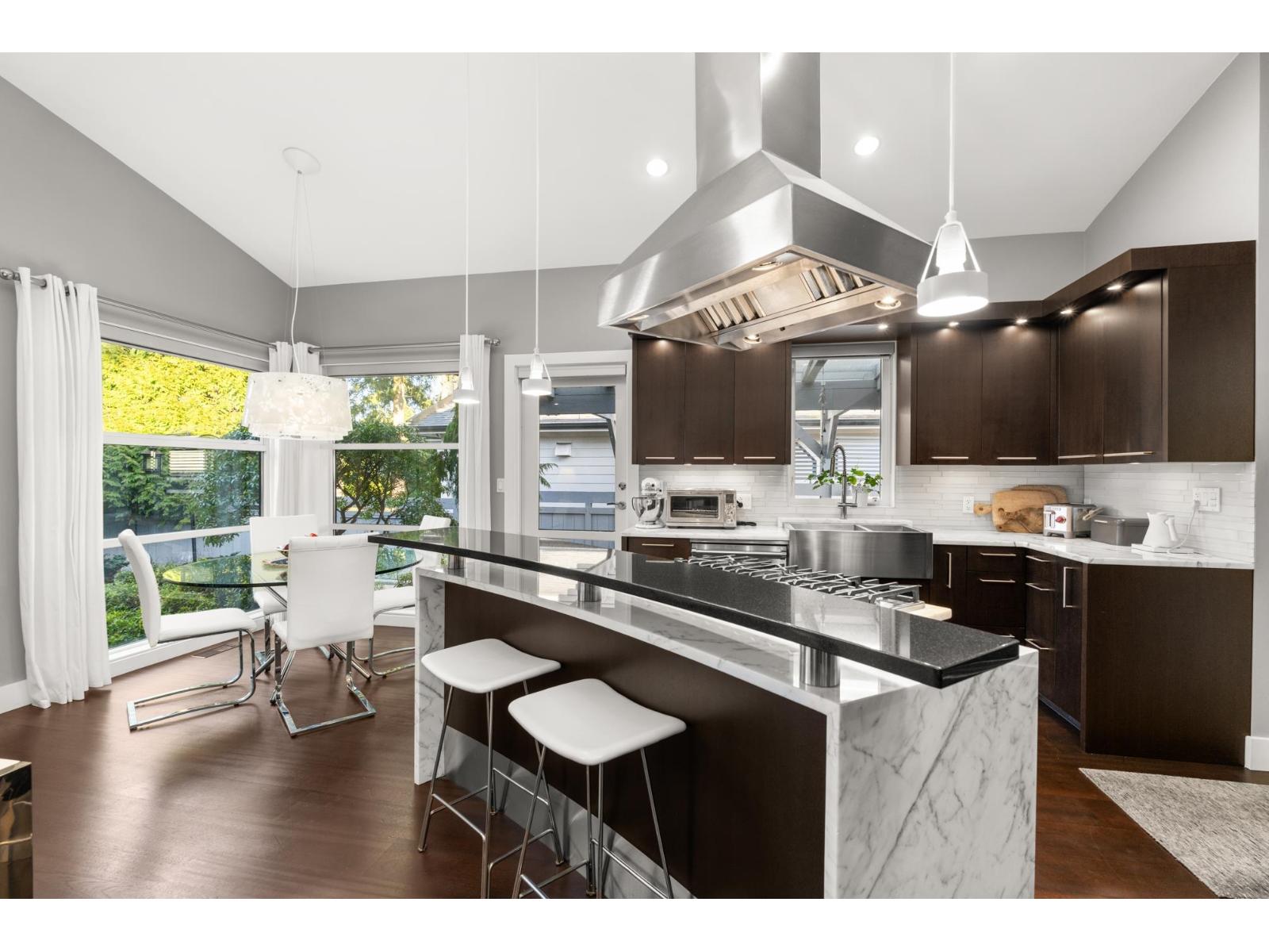 15461 18TH AVENUE, Surrey