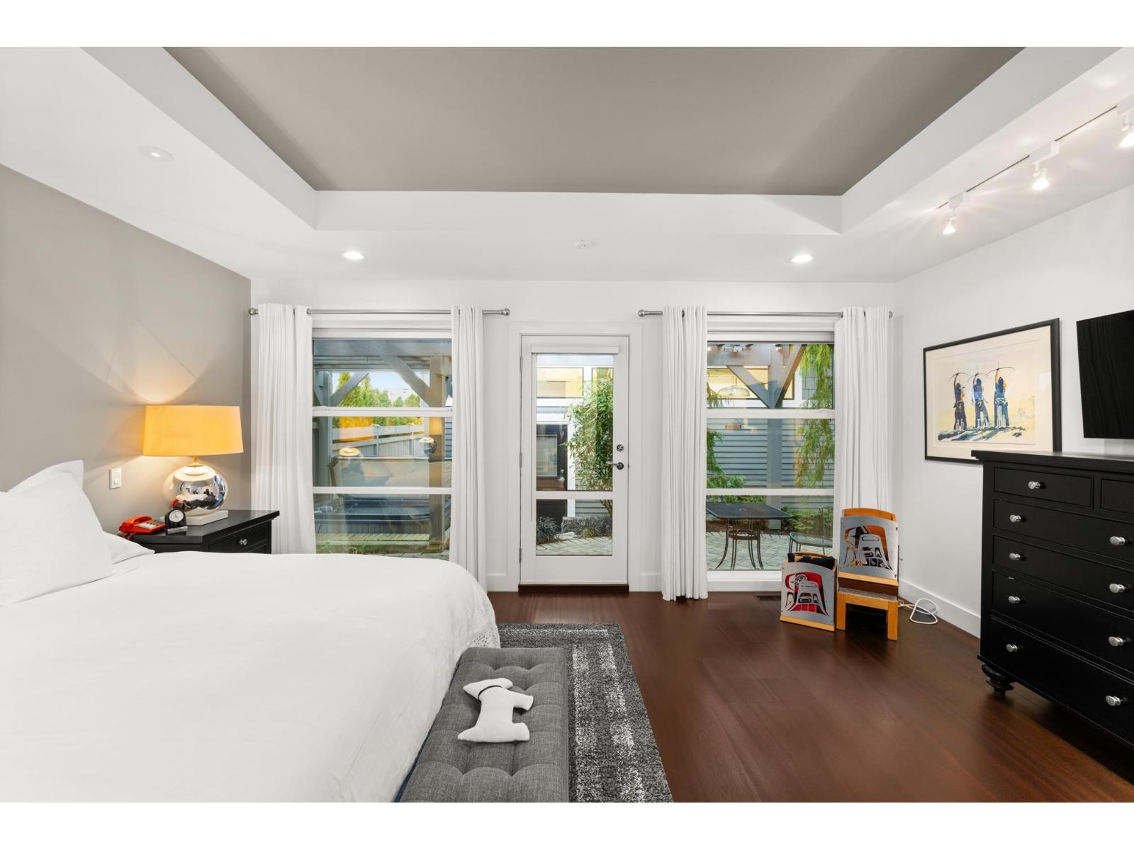 15461 18TH AVENUE, Surrey