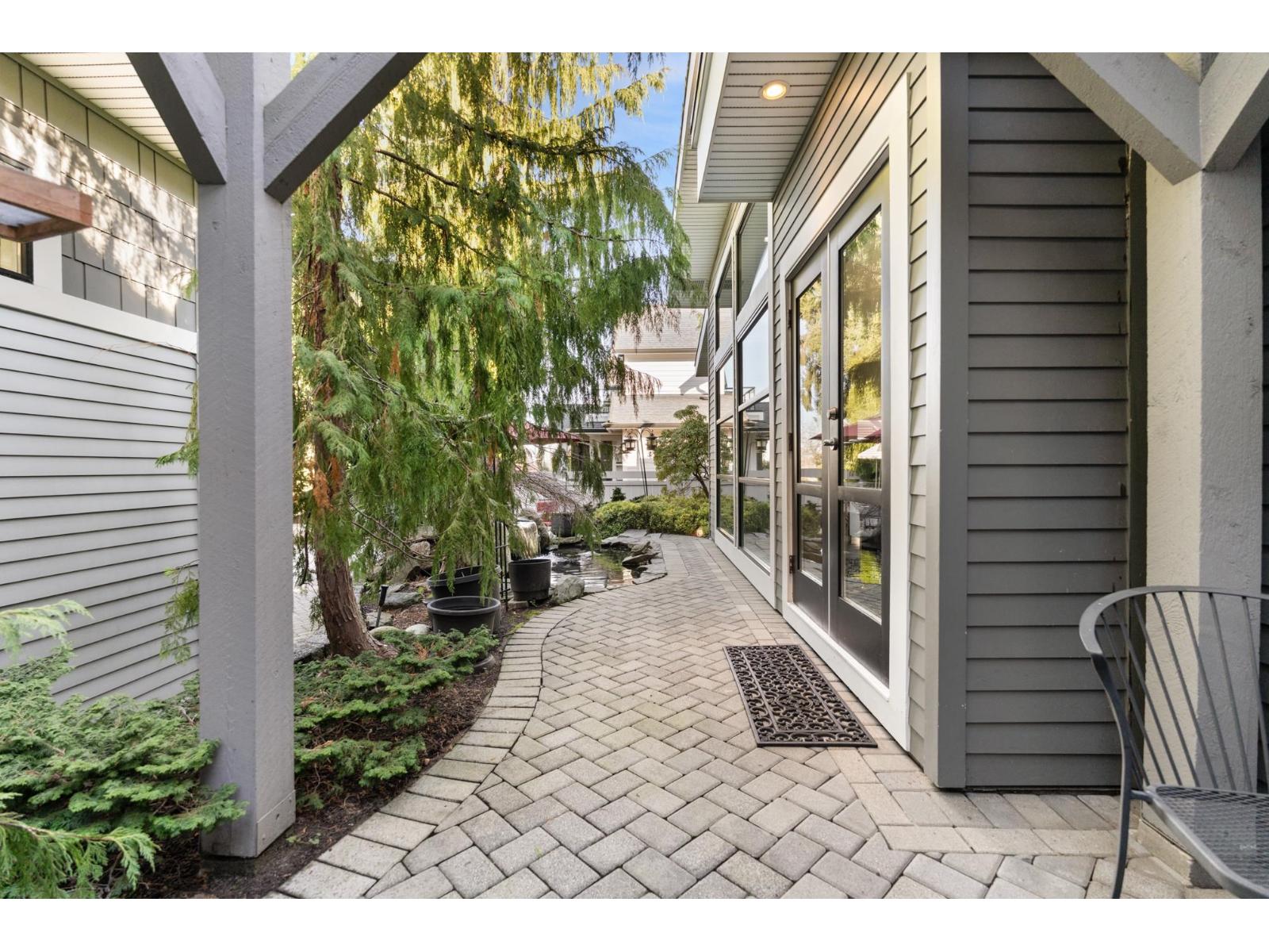 15461 18TH AVENUE, Surrey