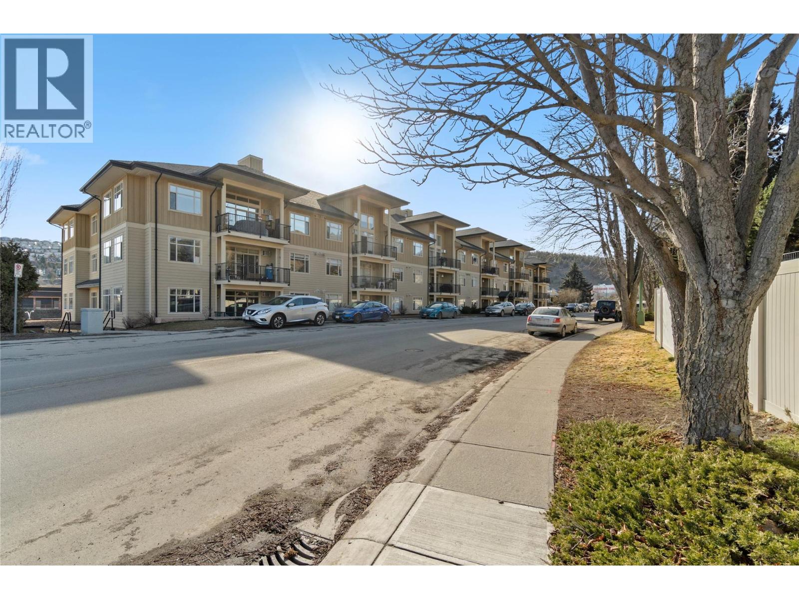 1390 HILLSIDE Drive Unit# 305, Kamloops