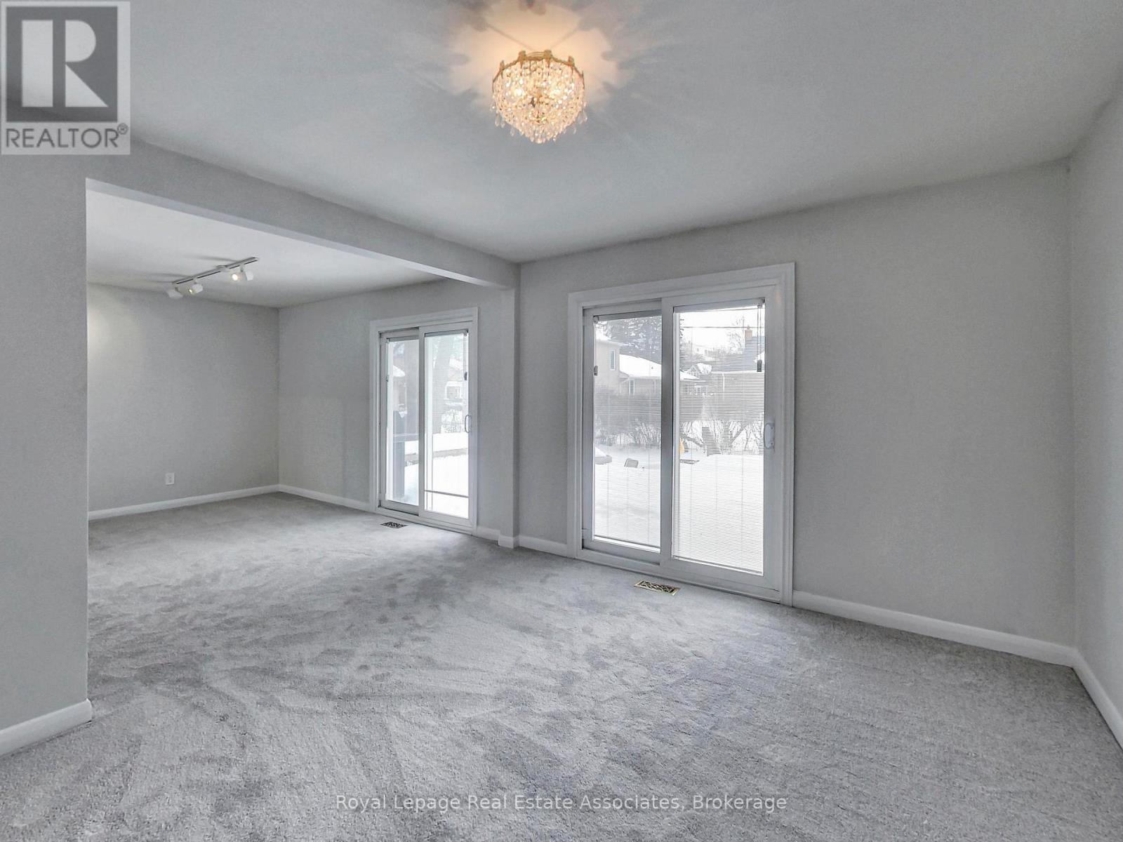 9 BEAVERBROOK AVENUE - 16