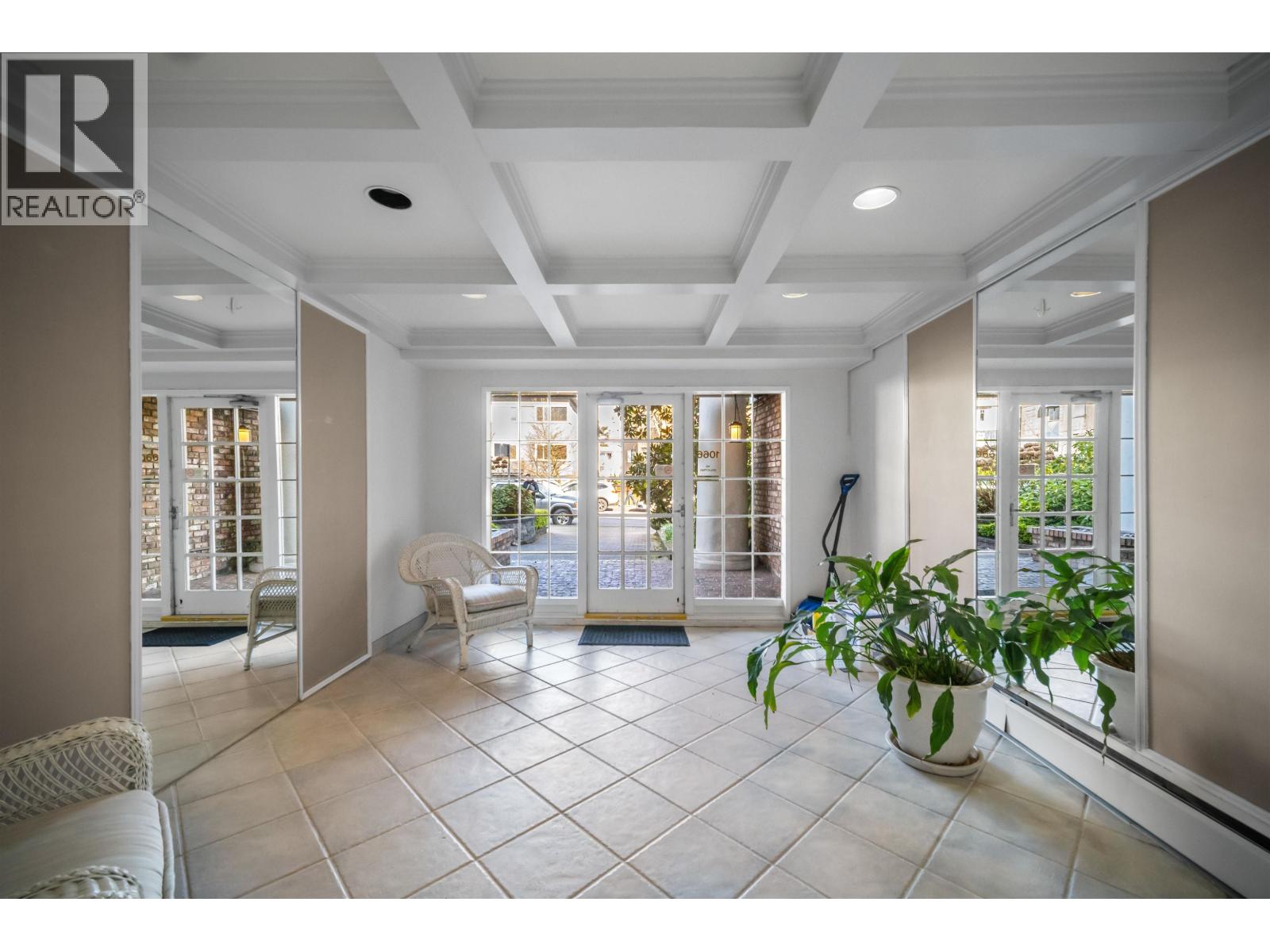 202 1066 13TH Avenue - photo 2