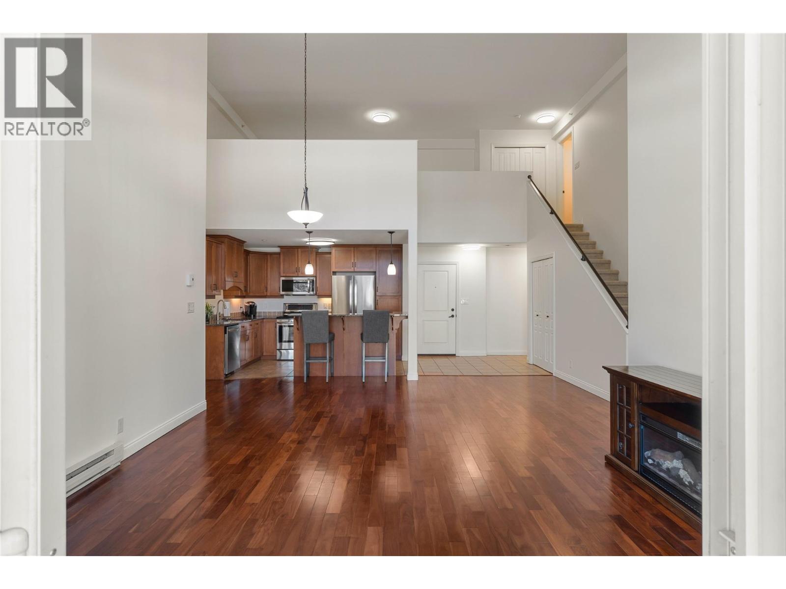 1390 HILLSIDE Drive Unit# 305, Kamloops