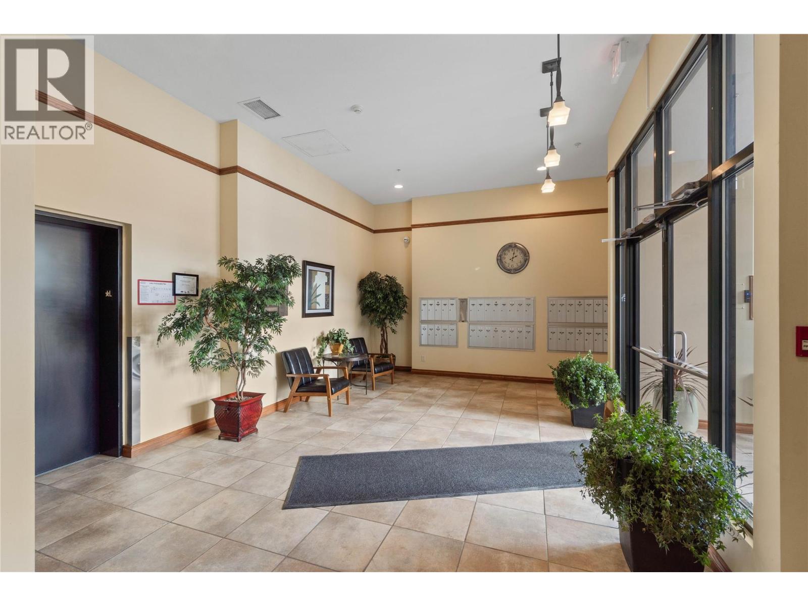 1390 HILLSIDE Drive Unit# 305, Kamloops