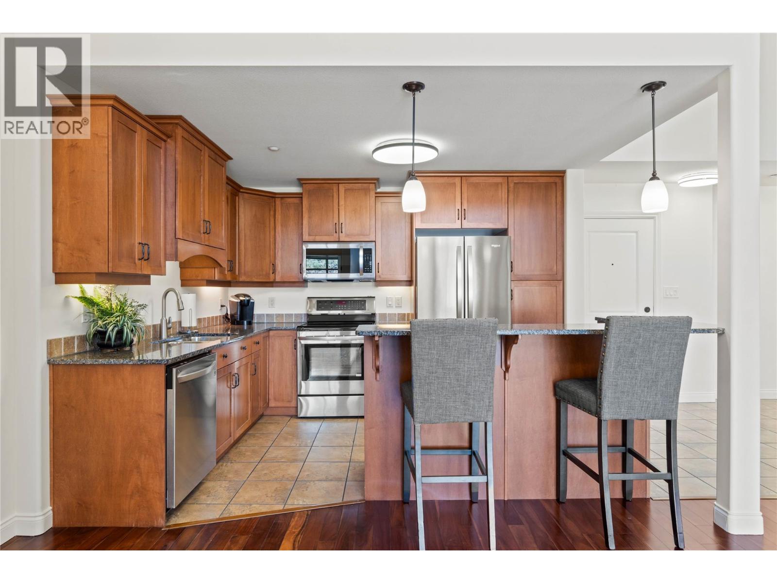 1390 HILLSIDE Drive Unit# 305, Kamloops