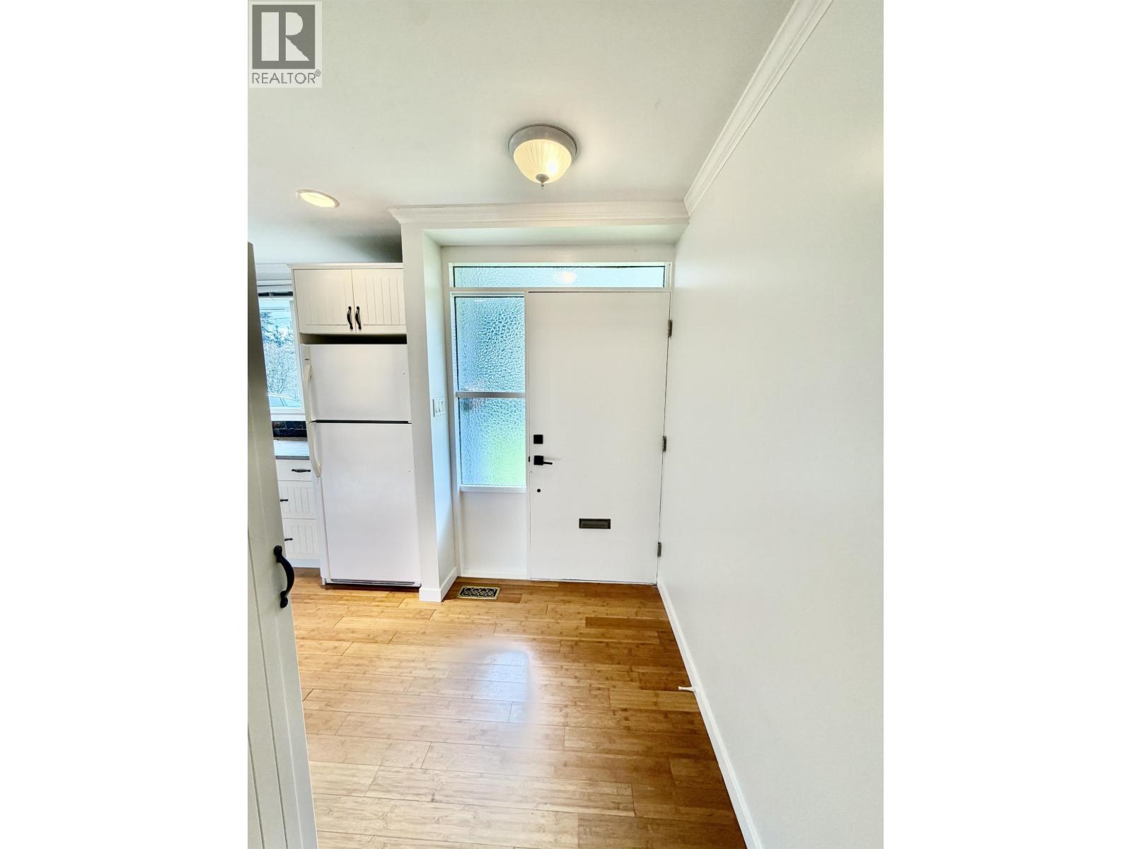 1876 BEAULYNN PLACE, North Vancouver