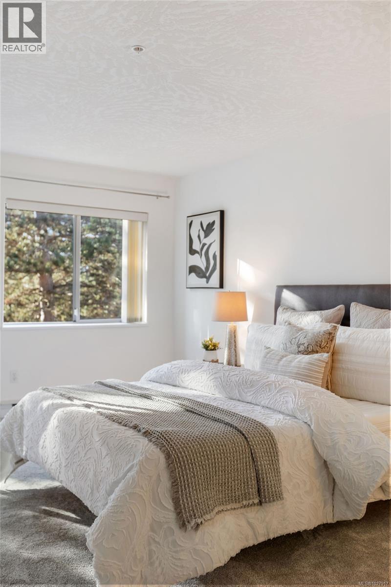 305 1100 Union Road, Saanich