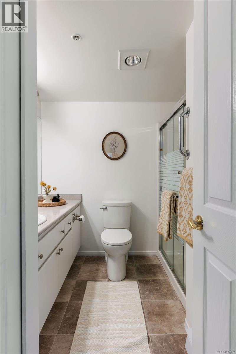 305 1100 Union Road, Saanich