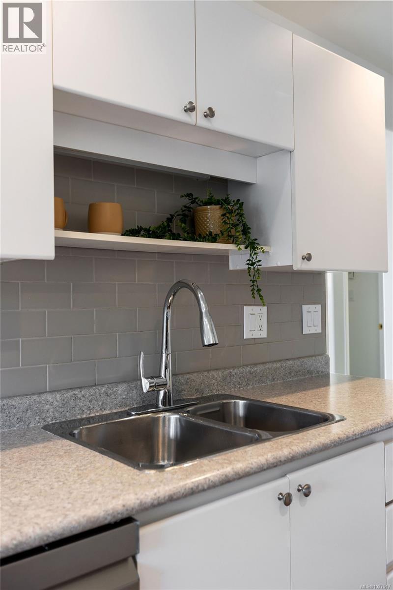 305 1100 Union Road, Saanich