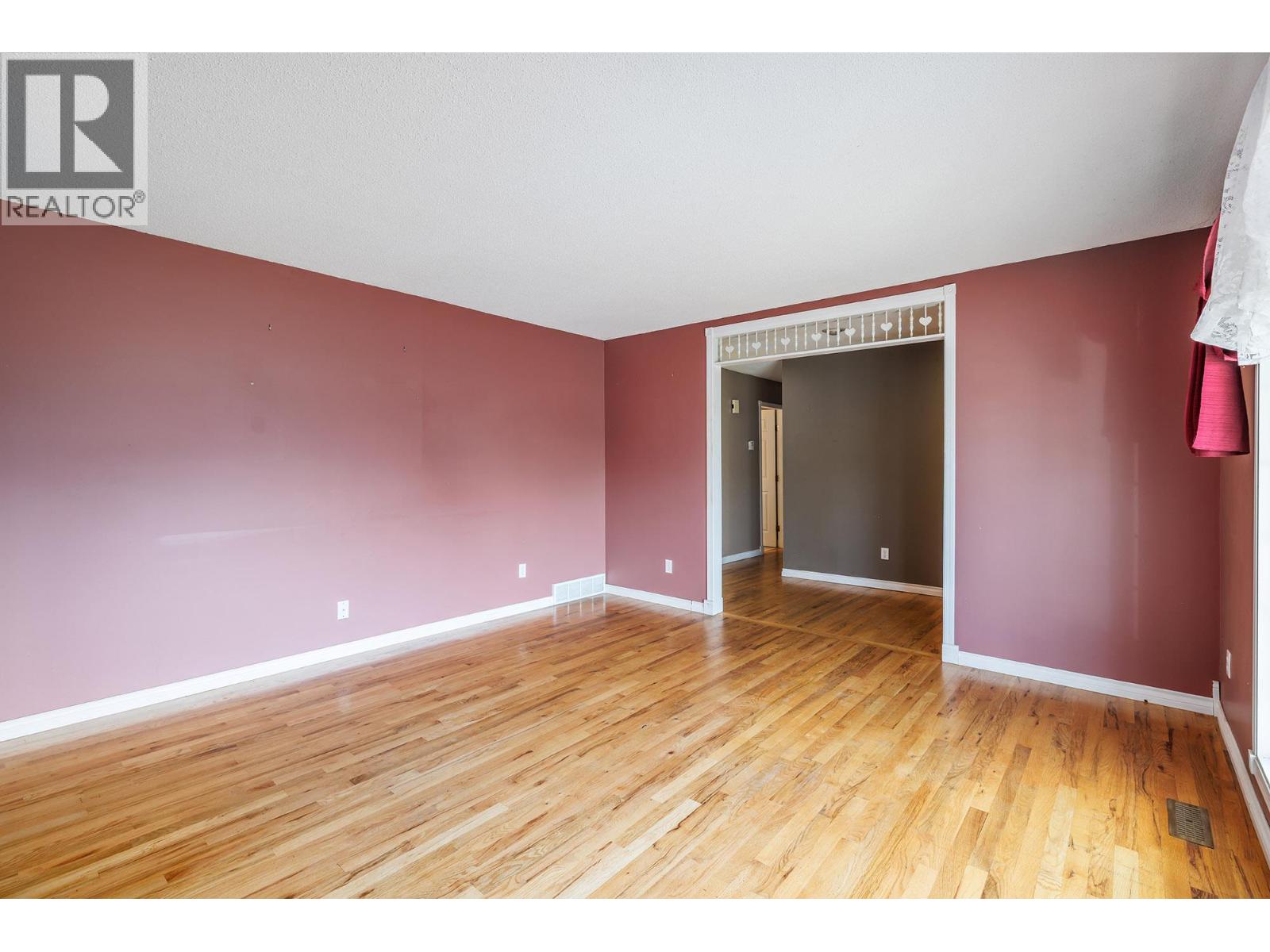 975 Neptune Road - 5