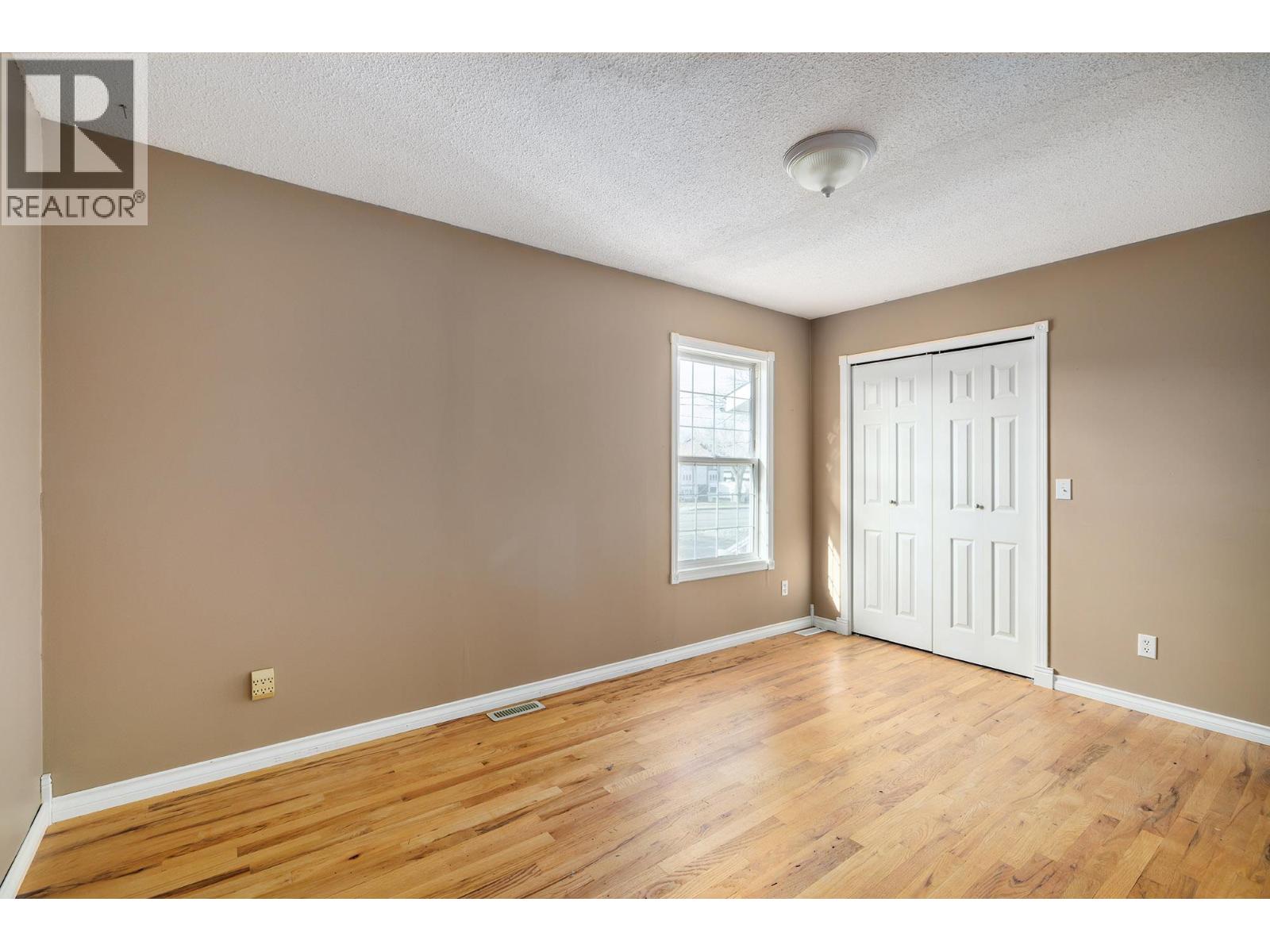 975 Neptune Road - 12