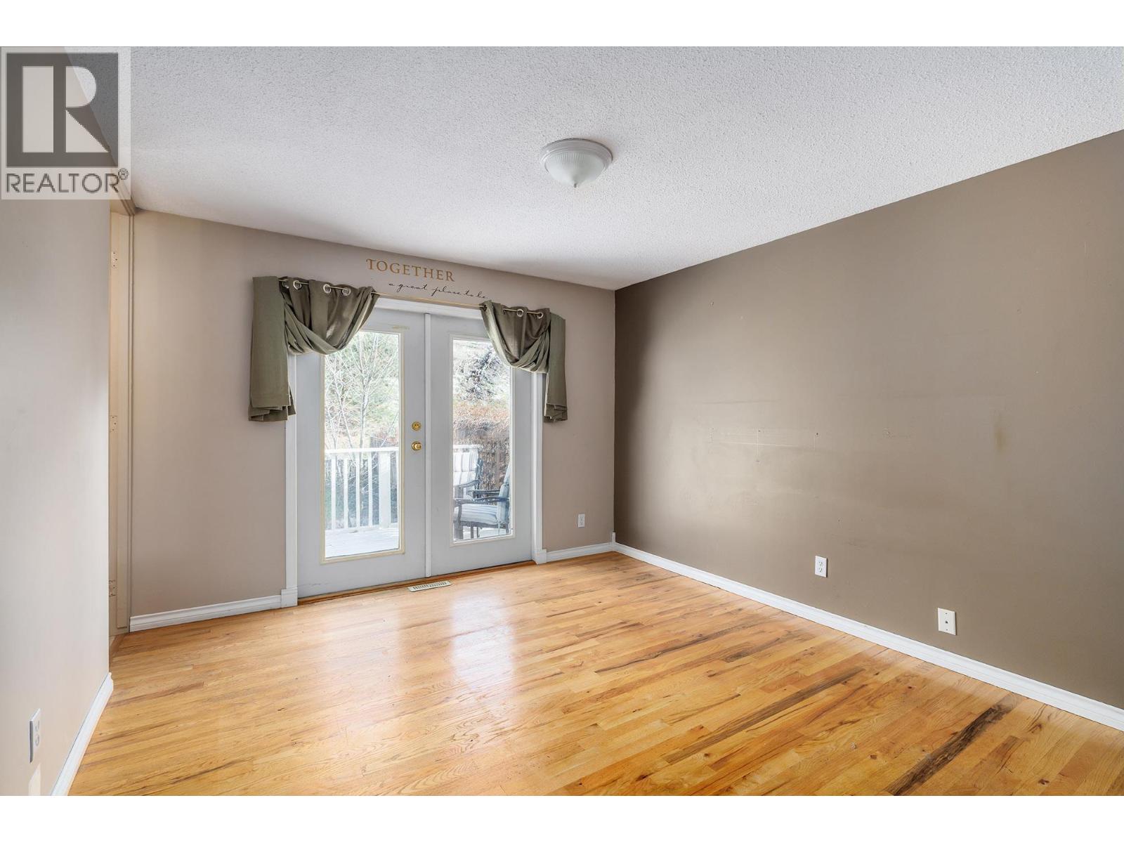 975 Neptune Road - 10