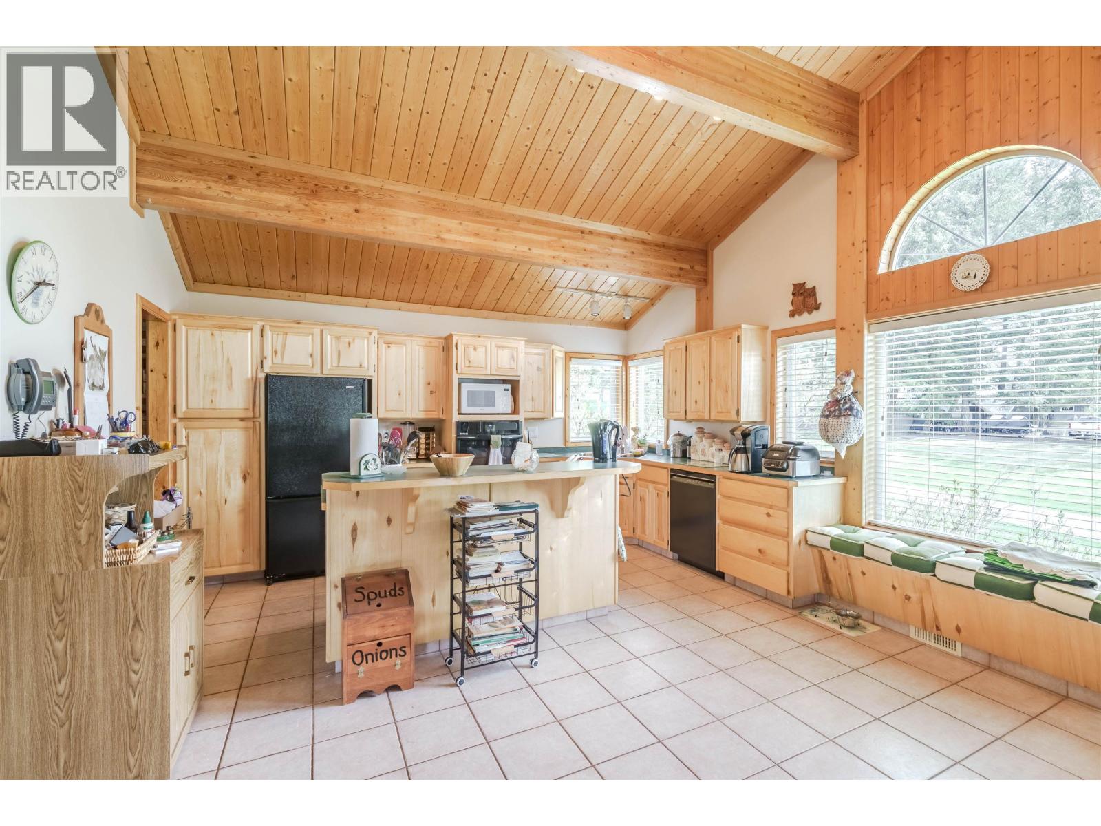 3544 CABIN ROAD, Lac La Hache