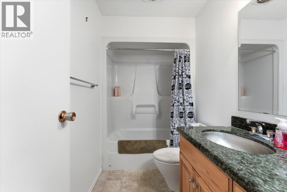 1121 Mountain View Road, Armstrong