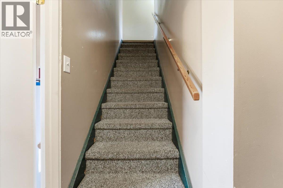 1121 Mountain View Road - 27