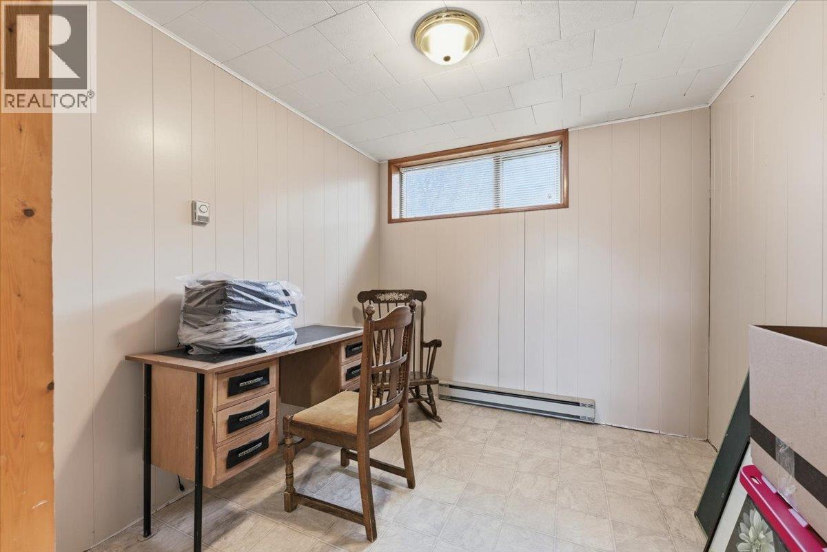 1121 Mountain View Road - 39