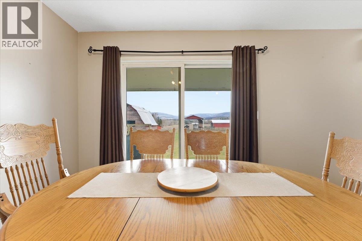 1121 Mountain View Road, Armstrong