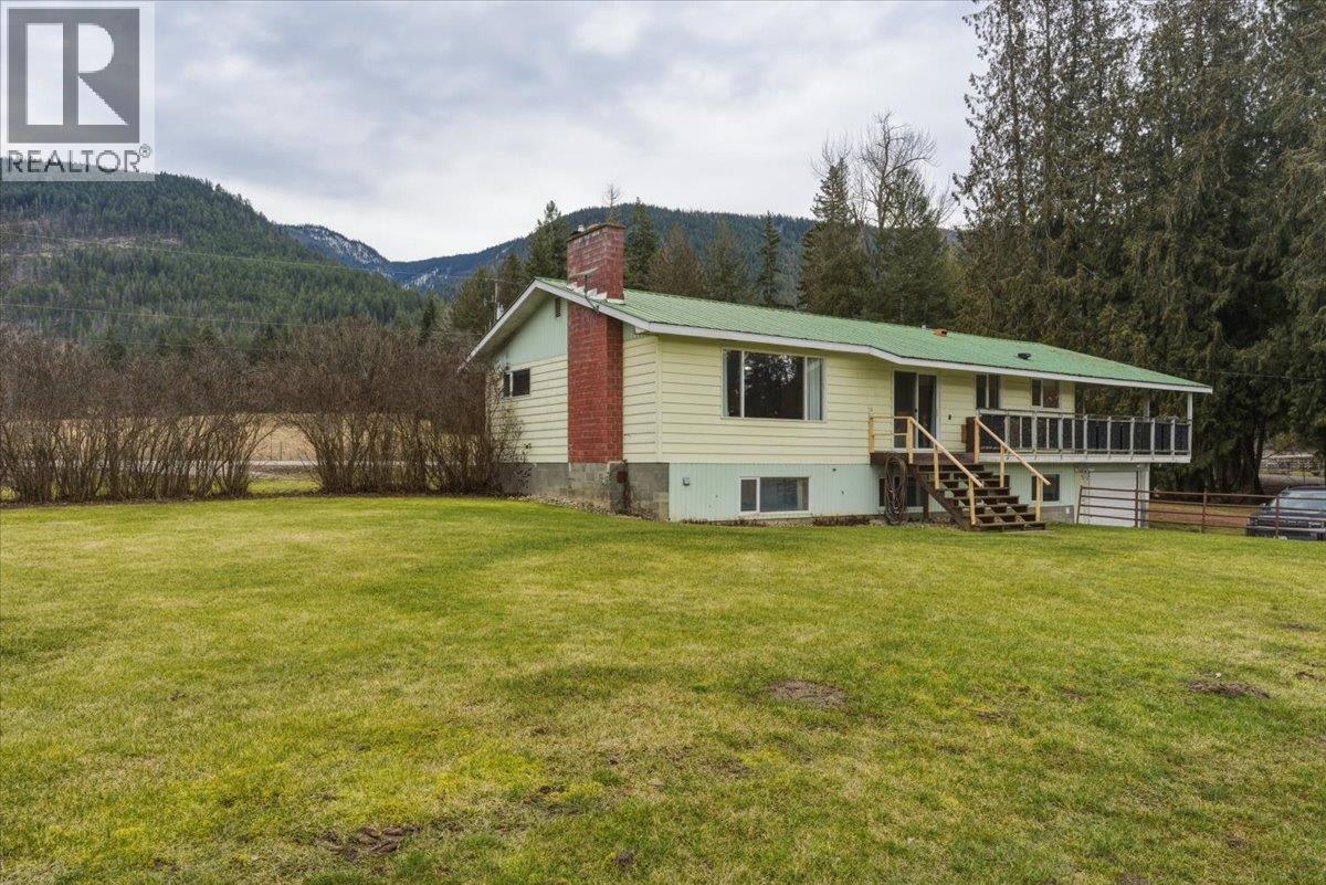 1121 Mountain View Road - 3