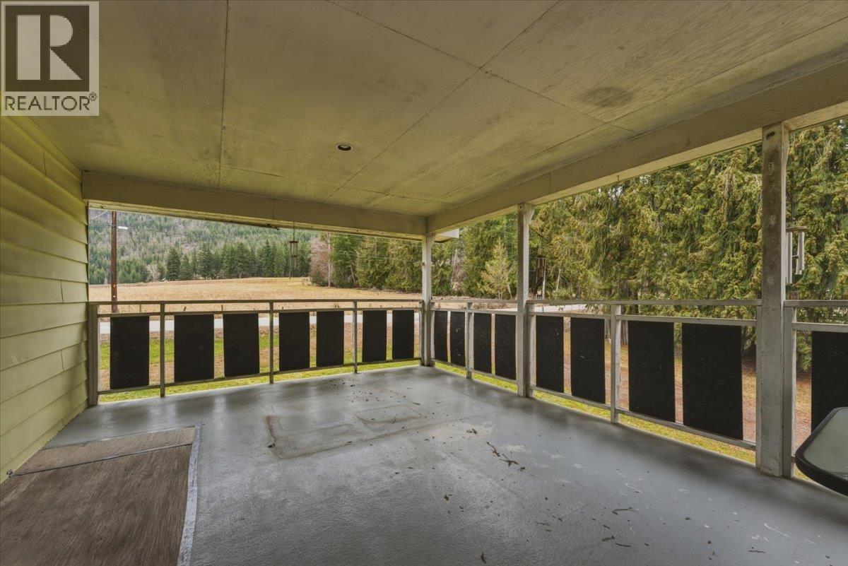 1121 Mountain View Road, Armstrong