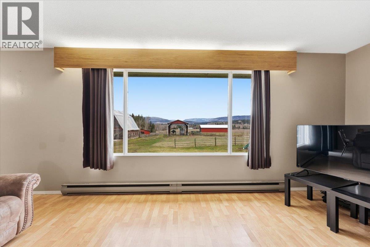 1121 Mountain View Road - 11