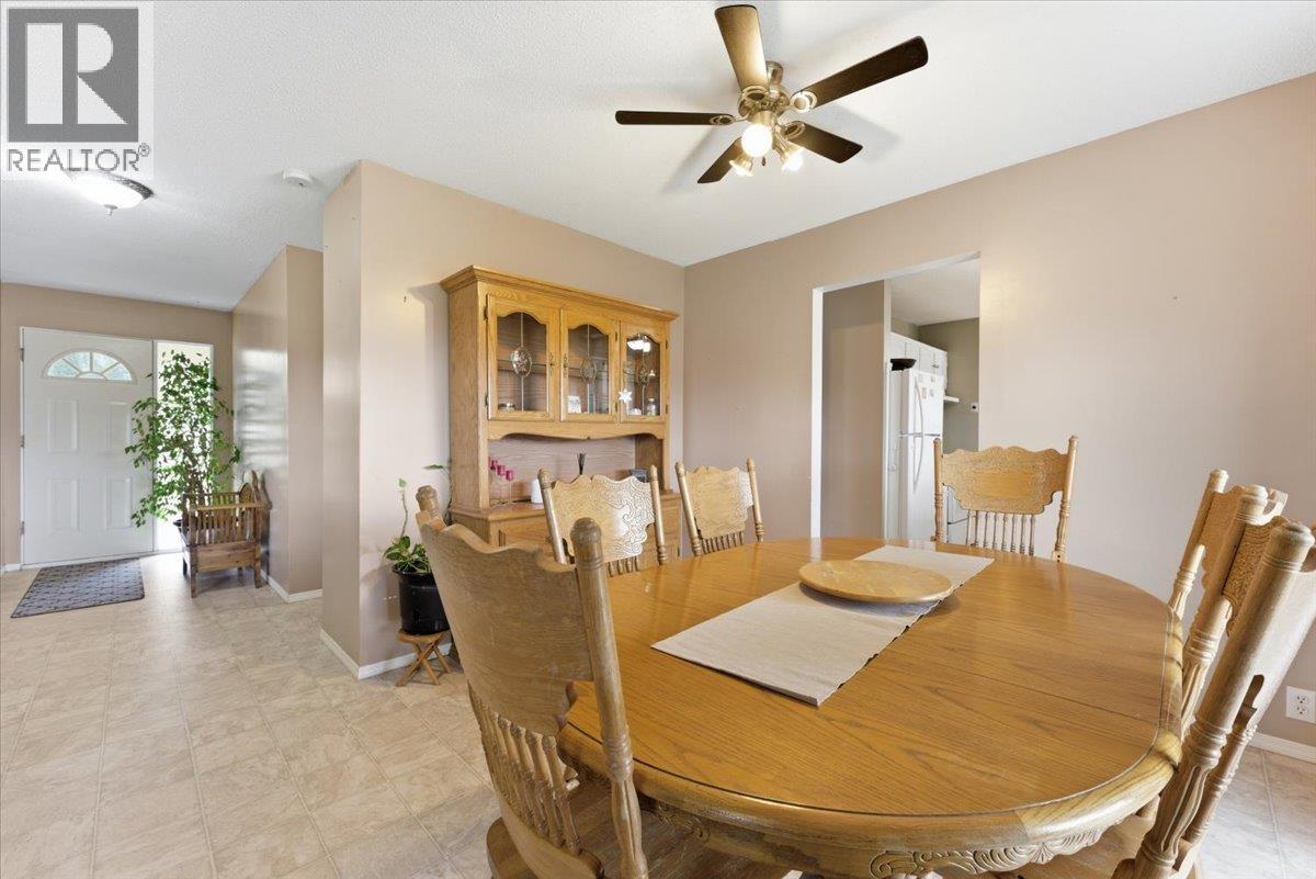 1121 Mountain View Road, Armstrong