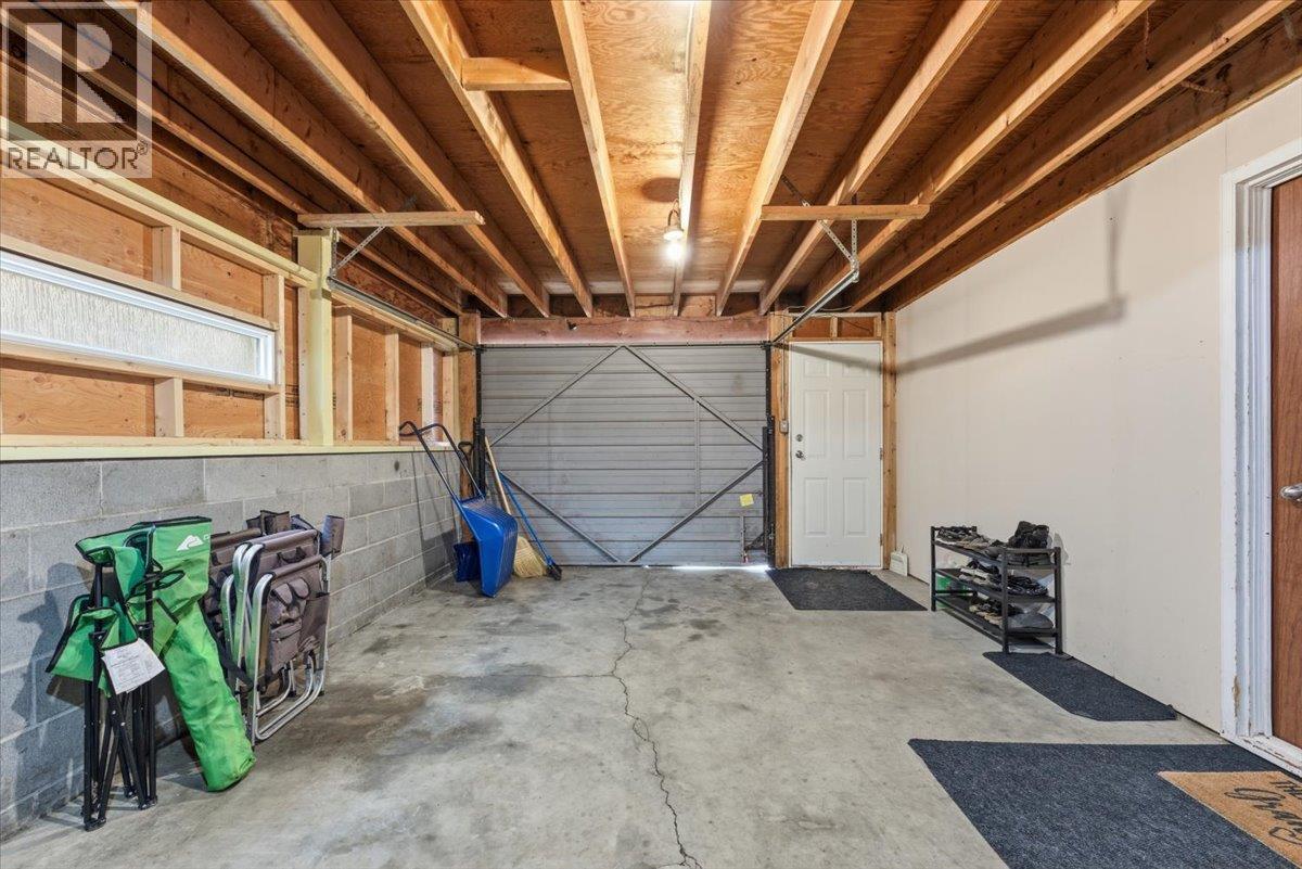 1121 Mountain View Road, Armstrong