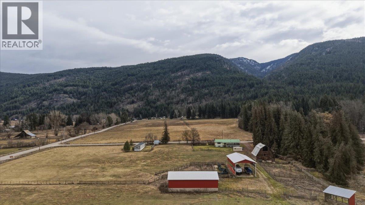 1121 Mountain View Road, Armstrong