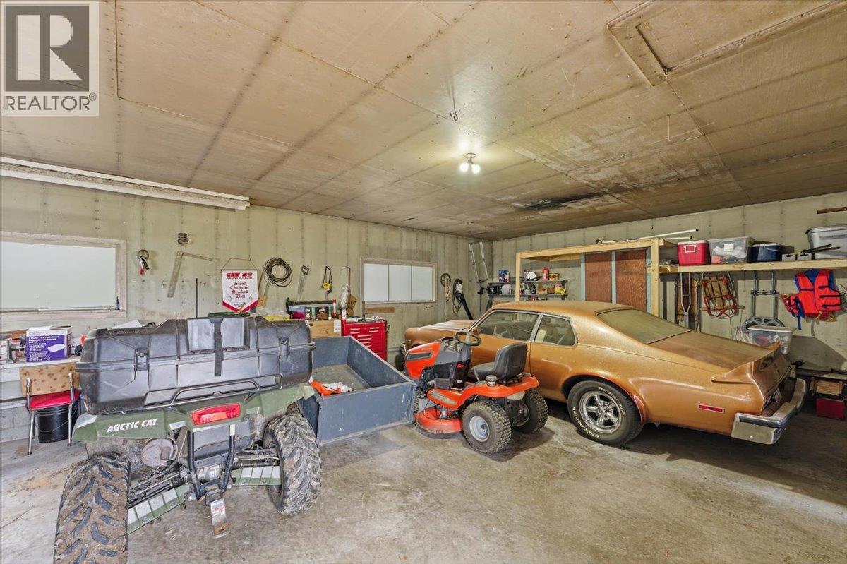 1121 Mountain View Road, Armstrong