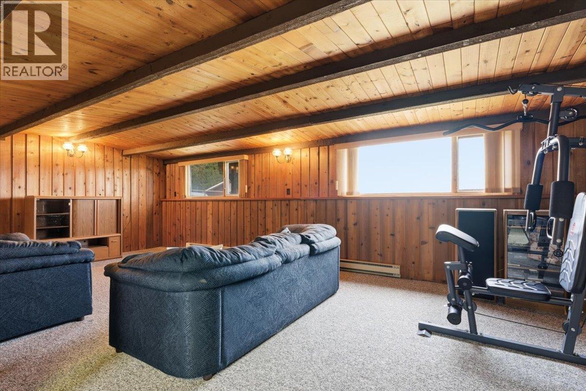 1121 Mountain View Road, Armstrong