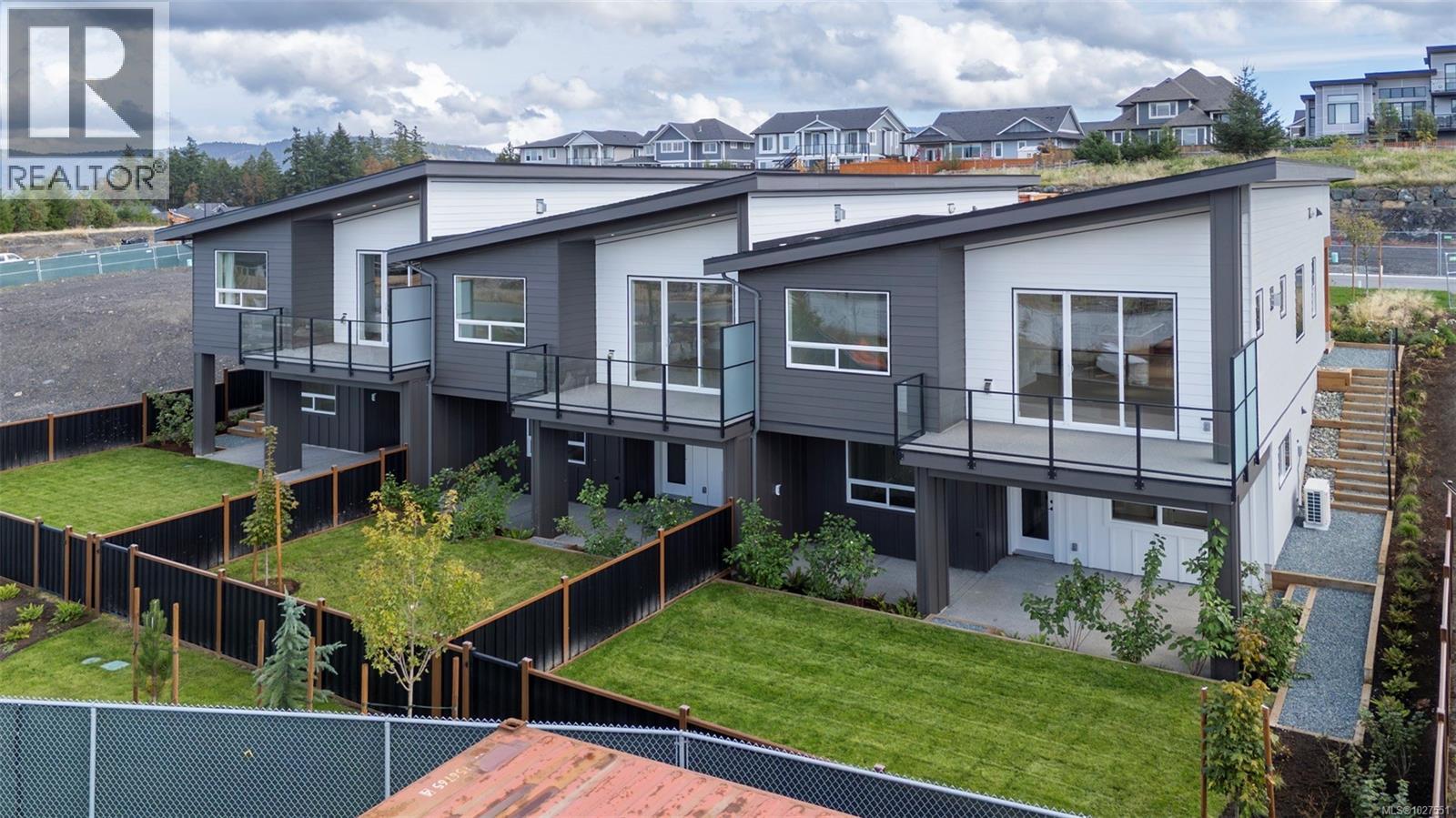 #125 3116 WOODRUSH DR - 4