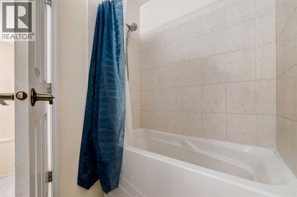 Single Family House for Sale in  Martinbrook Road NE Martindale Calgary 