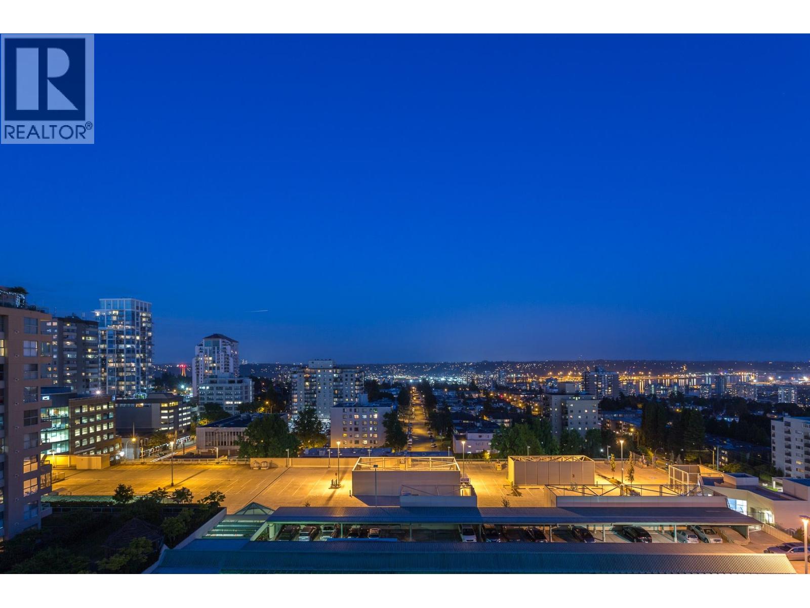 1605 739 PRINCESS Street - photo 2