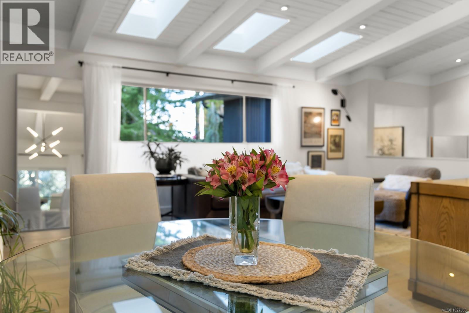  1941 Appleton Place, Saanich