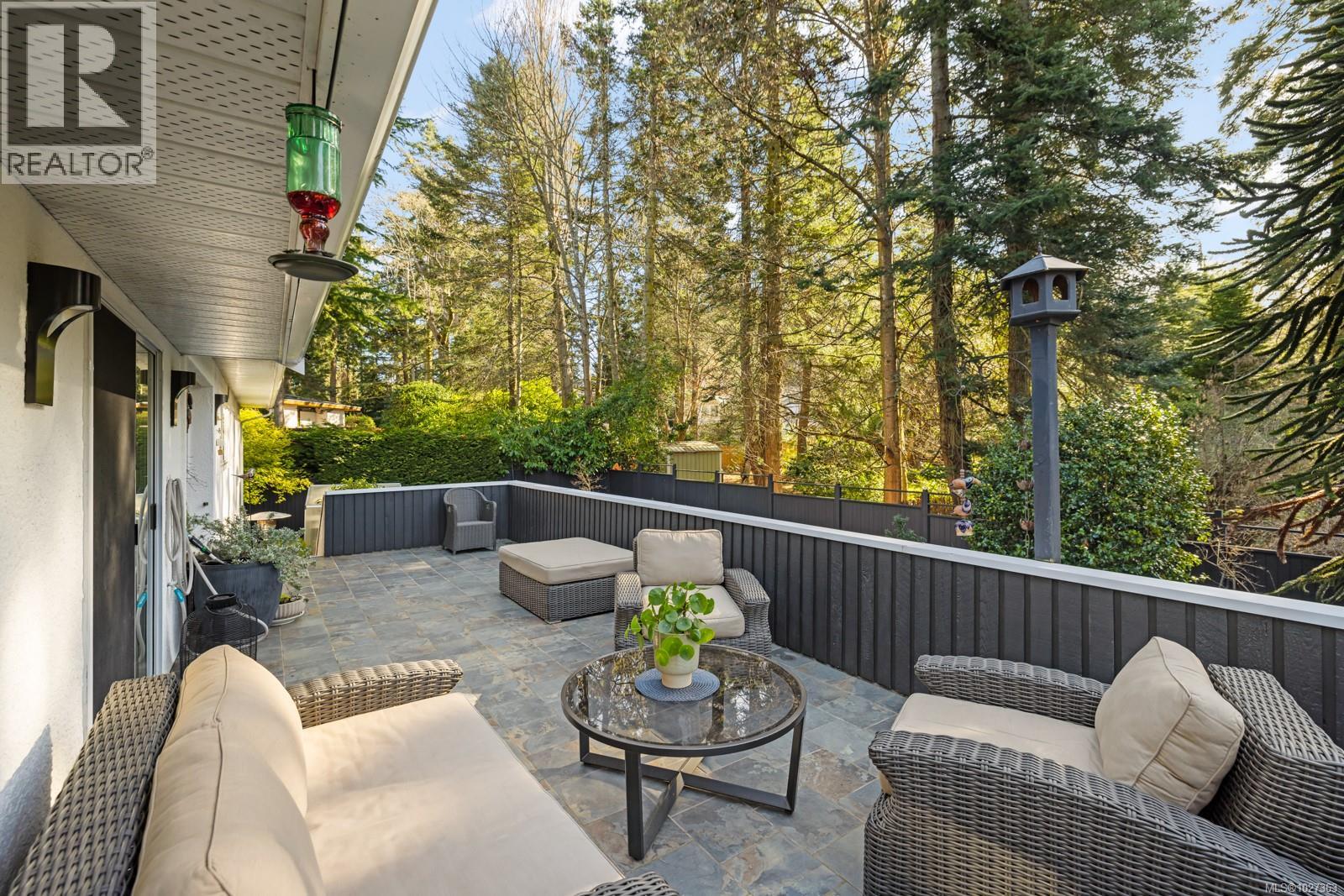  1941 Appleton Place, Saanich