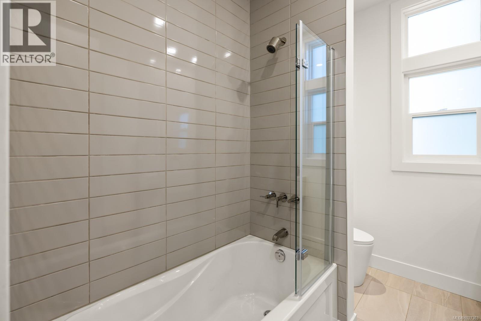  1941 Appleton Place, Saanich