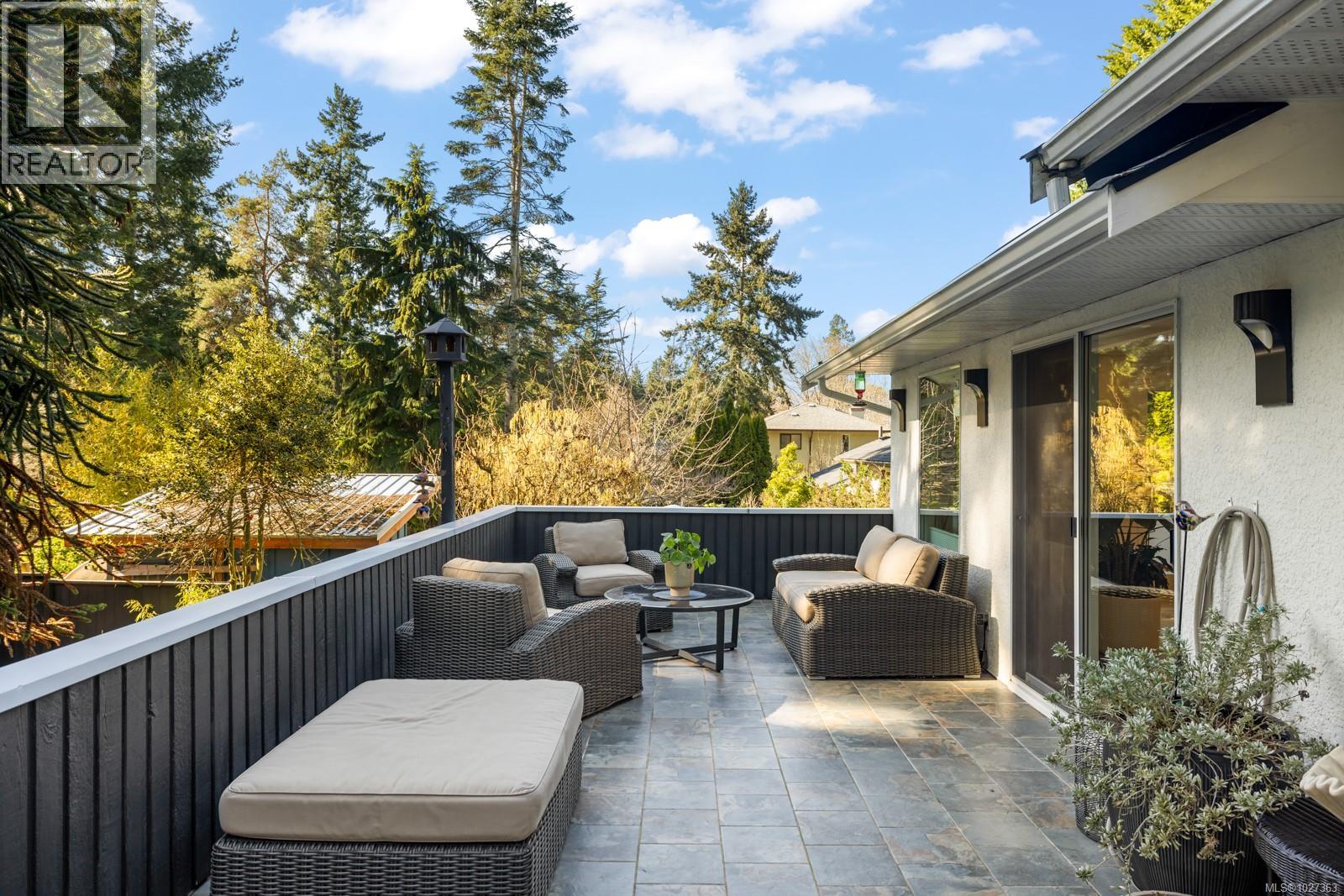  1941 Appleton Place, Saanich