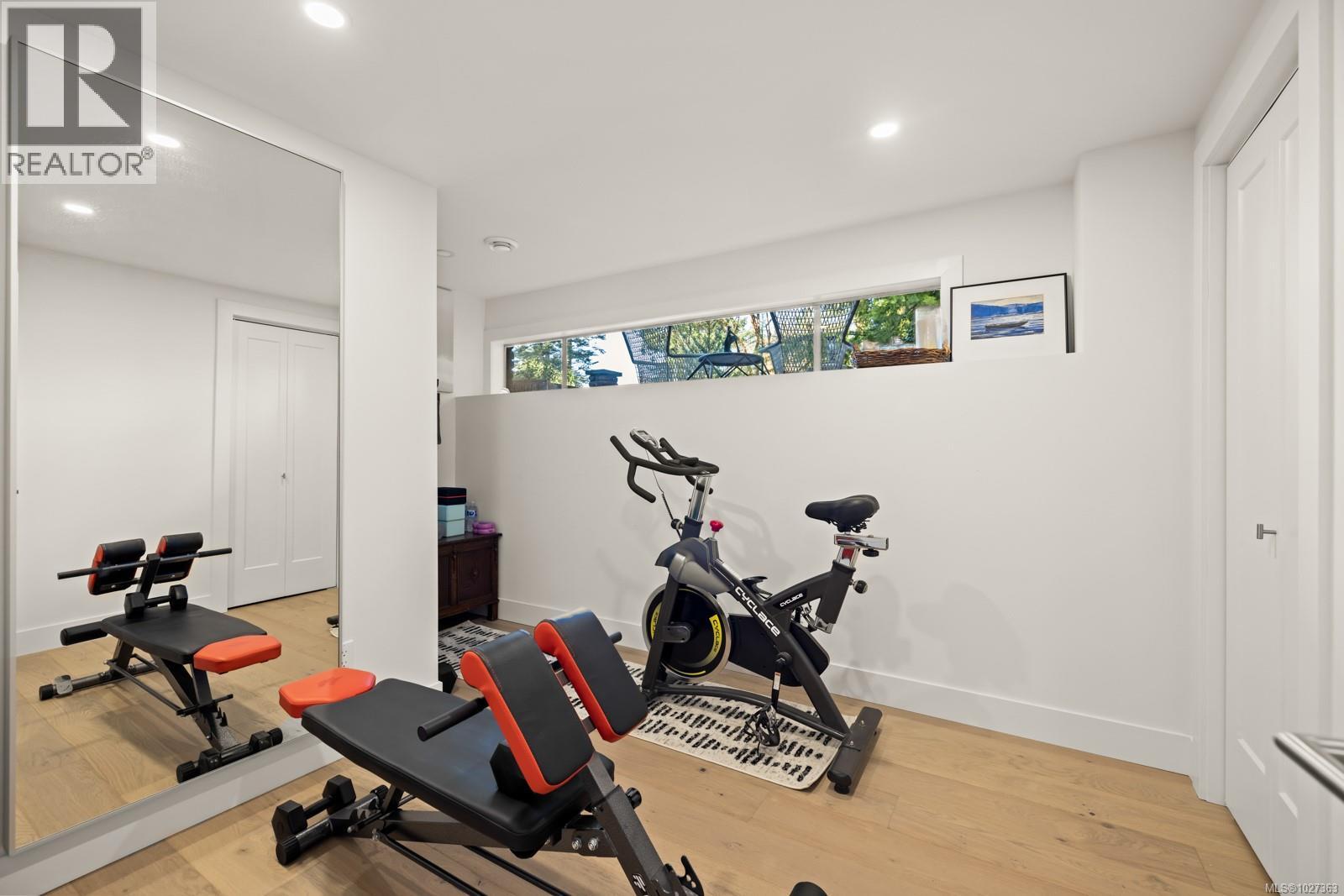  1941 Appleton Place, Saanich