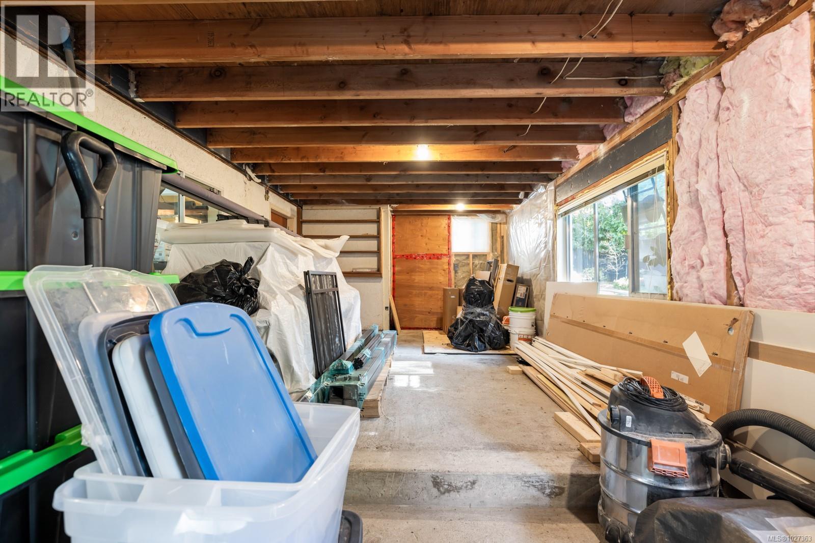  1941 Appleton Place, Saanich