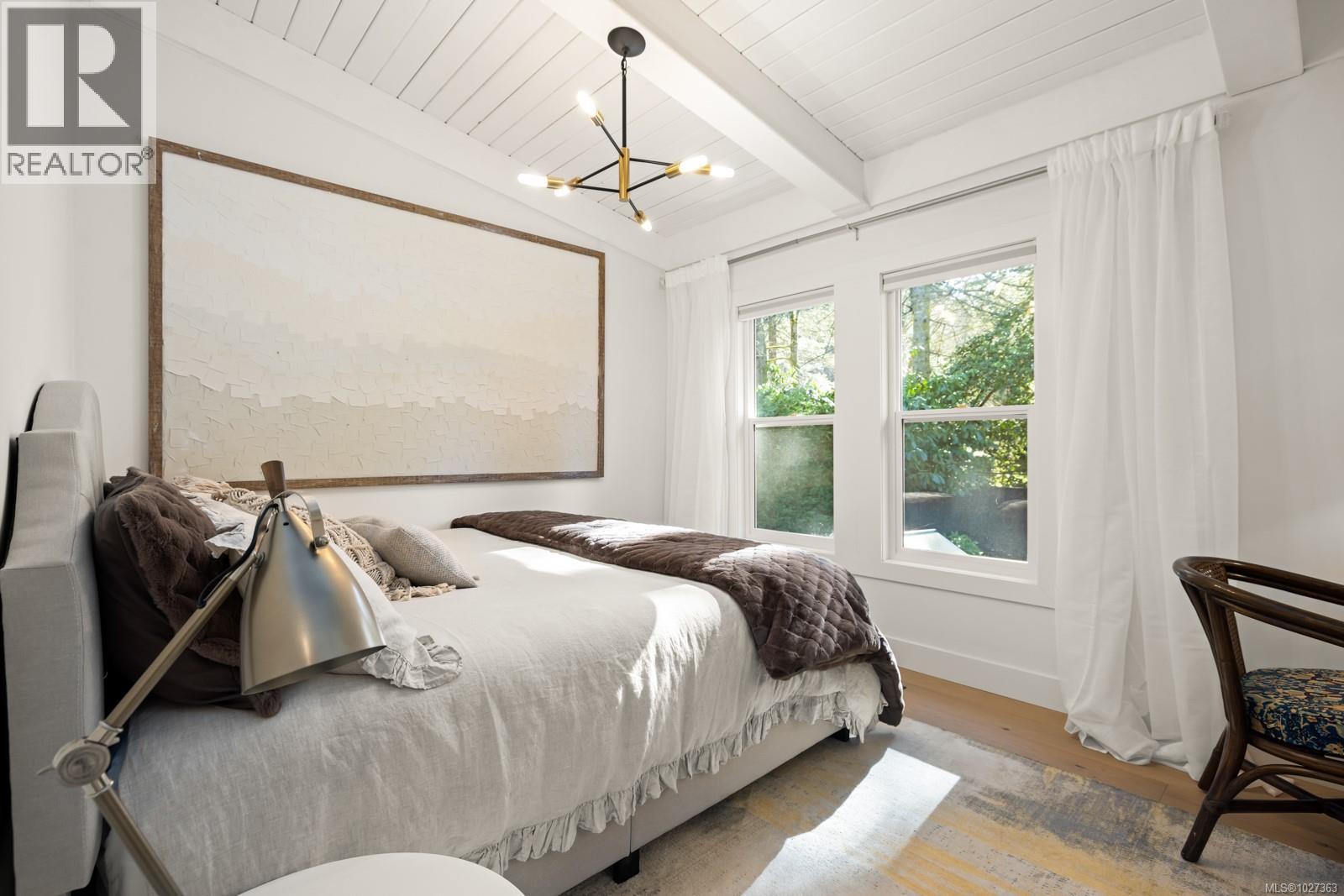  1941 Appleton Place, Saanich